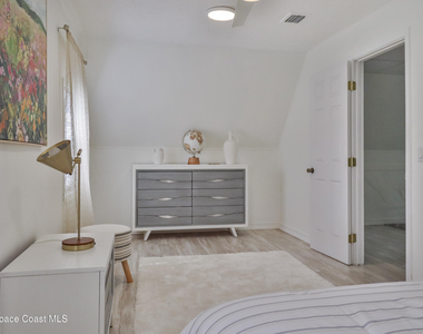 2440 Brandywine Lane - Photo Thumbnail 14