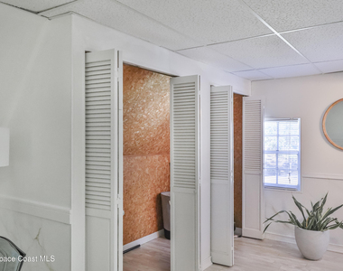 2440 Brandywine Lane - Photo Thumbnail 17