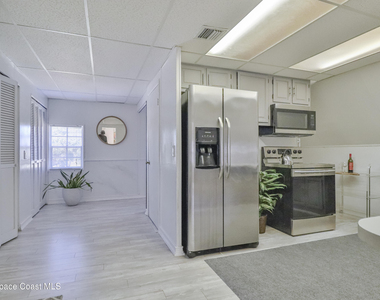 2440 Brandywine Lane - Photo Thumbnail 9