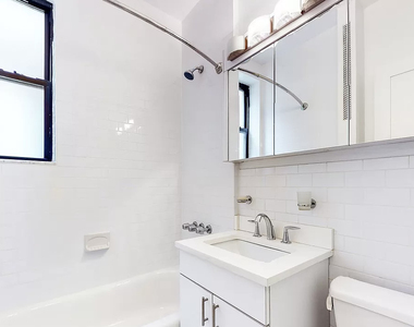 East 91 Street - Photo Thumbnail 1