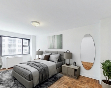 East 56 Street - Photo Thumbnail 2