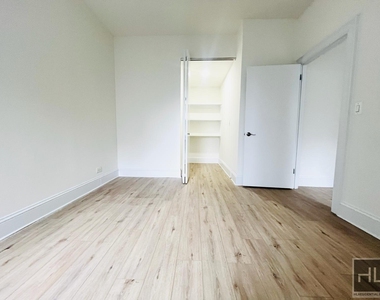 West 34th Street - Photo Thumbnail 2
