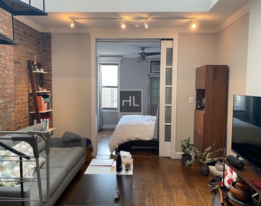 Tenth Avenue - Photo Thumbnail 1