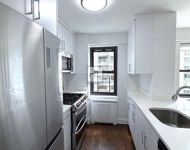 East 56th Street - Photo Thumbnail 1