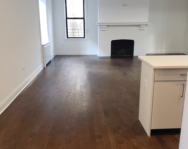 West 55 Street - Photo Thumbnail 2