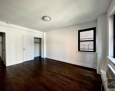 East 69 Street - Photo Thumbnail 1