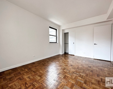 East 69 Street - Photo Thumbnail 2