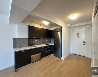 East 39th Street - Photo Thumbnail 2