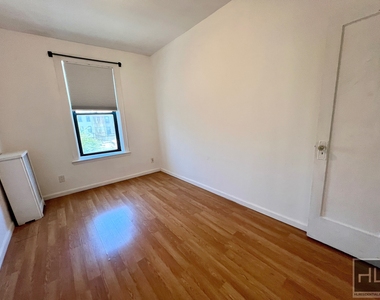 35-25 Crescent Street - Photo Thumbnail 10