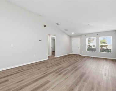 13011 Pennybrook Drive - Photo Thumbnail 7