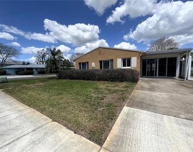 360 72nd Avenue - Photo Thumbnail 3