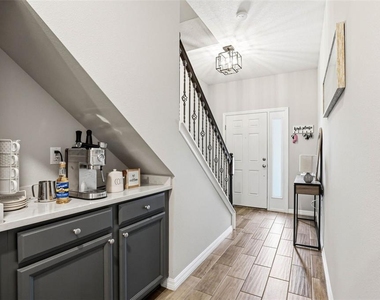 2818 Grand Kemerton Place - Photo Thumbnail 2