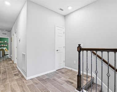 2818 Grand Kemerton Place - Photo Thumbnail 9