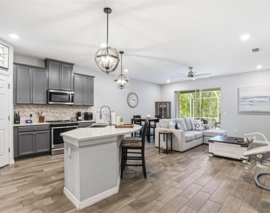 2818 Grand Kemerton Place - Photo Thumbnail 3