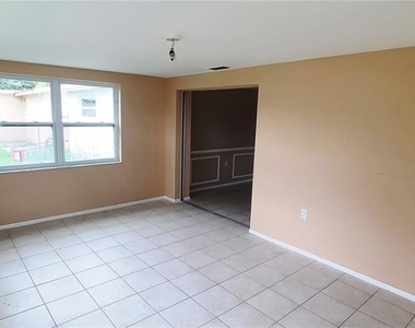 5305 Hawk Drive - Photo Thumbnail 4
