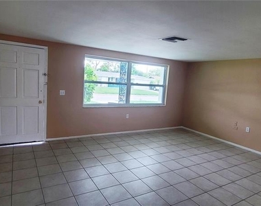 5305 Hawk Drive - Photo Thumbnail 2