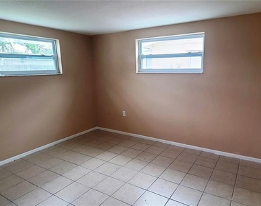 5305 Hawk Drive - Photo Thumbnail 10