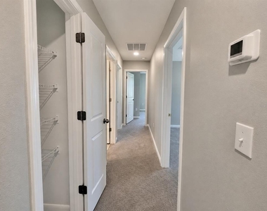 16717 Delia Street - Photo Thumbnail 14