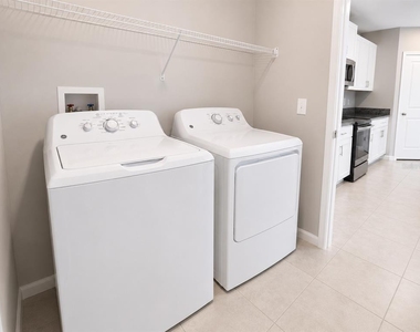 16717 Delia Street - Photo Thumbnail 24