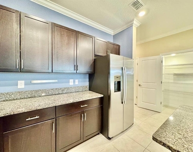 10809 Fowlers Bluff Court - Photo Thumbnail 8
