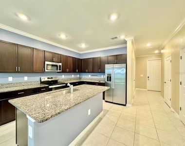 10809 Fowlers Bluff Court - Photo Thumbnail 4