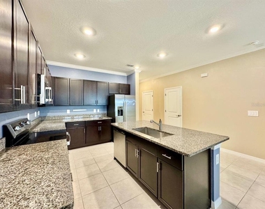 10809 Fowlers Bluff Court - Photo Thumbnail 6