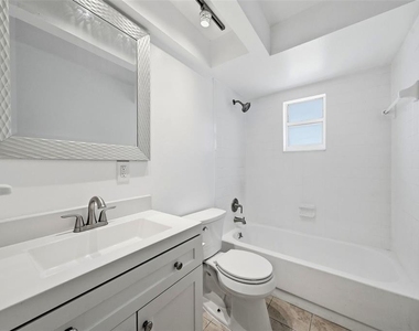 2564 42nd Avenue N - Photo Thumbnail 13