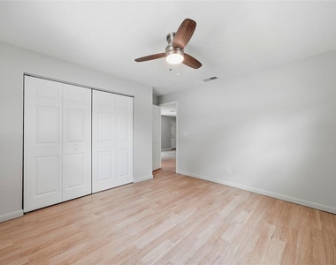 2564 42nd Avenue N - Photo Thumbnail 12