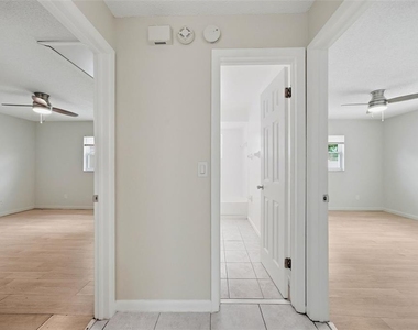 2564 42nd Avenue N - Photo Thumbnail 4