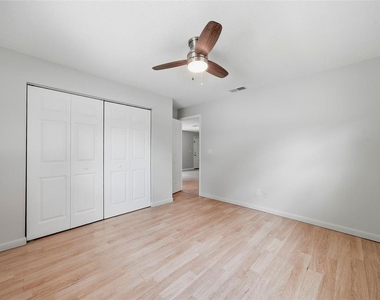 2564 42nd Avenue N - Photo Thumbnail 12