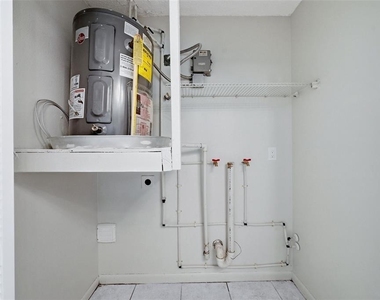 2564 42nd Avenue N - Photo Thumbnail 14