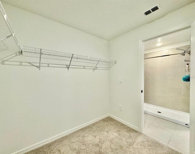 10275 Purple Leaf Court - Photo Thumbnail 17