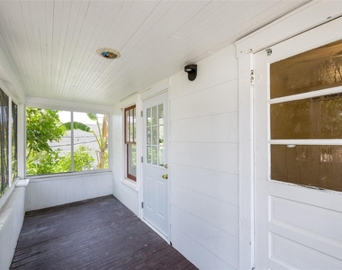 618 N 7th Avenue - Photo Thumbnail 2