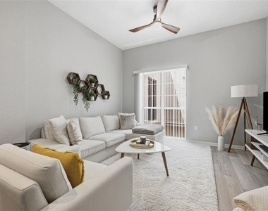 520 S Armenia Avenue - Photo Thumbnail 9