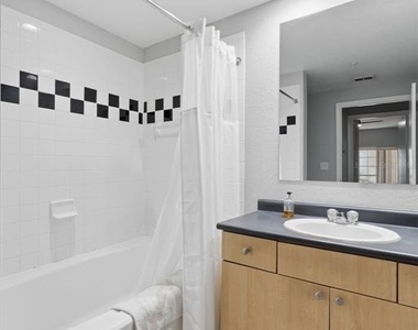 520 S Armenia Avenue - Photo Thumbnail 17
