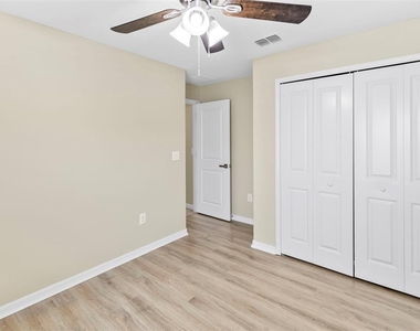 10633 Standing Stone Drive - Photo Thumbnail 33