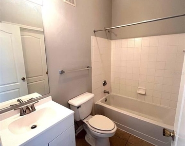 18046 Villa Creek Drive - Photo Thumbnail 8
