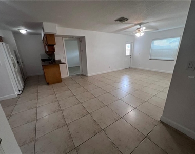226 Thorn Tree Place - Photo Thumbnail 4