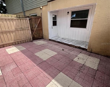 226 Thorn Tree Place - Photo Thumbnail 3