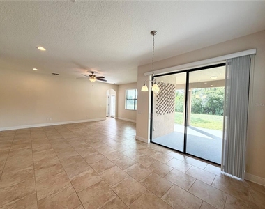 19522 Whispering Brook Drive - Photo Thumbnail 11