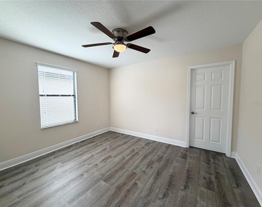 19522 Whispering Brook Drive - Photo Thumbnail 22