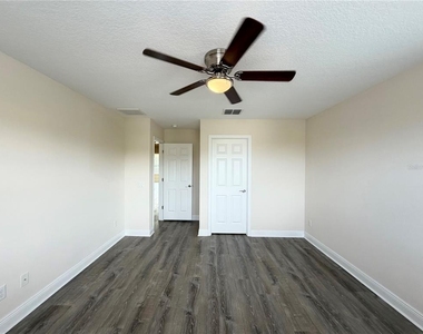 19522 Whispering Brook Drive - Photo Thumbnail 24