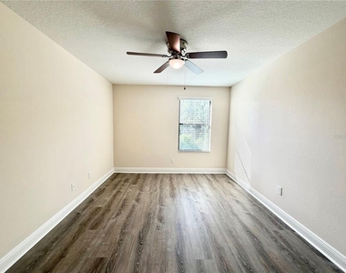 19522 Whispering Brook Drive - Photo Thumbnail 29