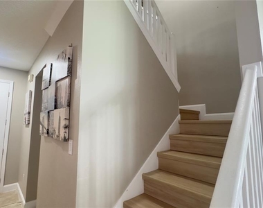 2727 Amanda Kay Way - Photo Thumbnail 11