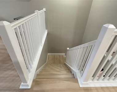 2727 Amanda Kay Way - Photo Thumbnail 16
