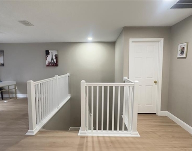 2727 Amanda Kay Way - Photo Thumbnail 14