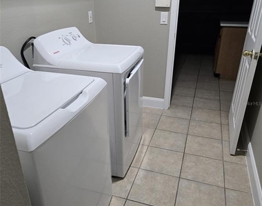 2727 Amanda Kay Way - Photo Thumbnail 10