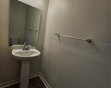 9377 Westside Hills Drive - Photo Thumbnail 4