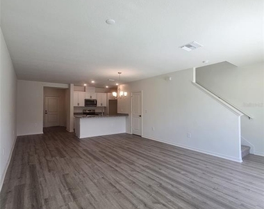 9377 Westside Hills Drive - Photo Thumbnail 10