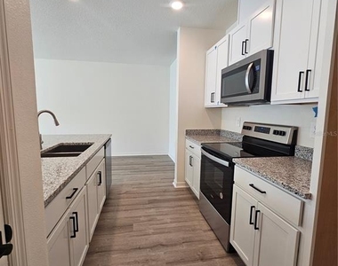 9377 Westside Hills Drive - Photo Thumbnail 17